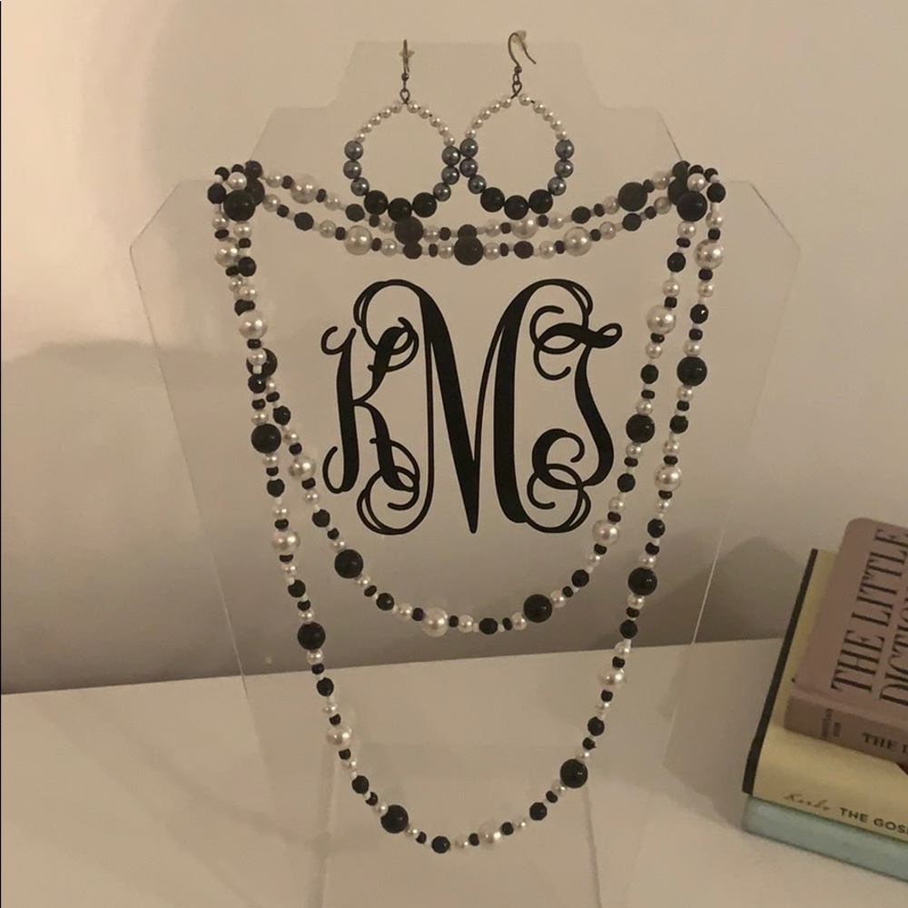 Black and White Set
